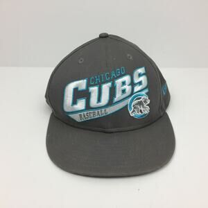 Chicago Cubs Trucker Hat New Era 9Fifty Baseball Cap Embroidered Gray Snap